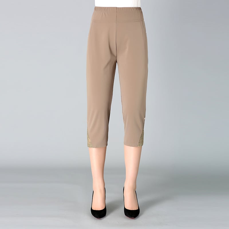 Short extensible taille haute pour une coupe ajustée