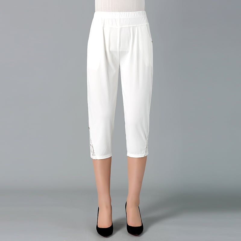 Short extensible taille haute pour une coupe ajustée